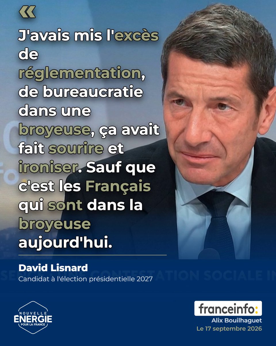 Affiche : J'avais mis l'excès de réglementation de bureaucratie dans une broyeuse, ça a...